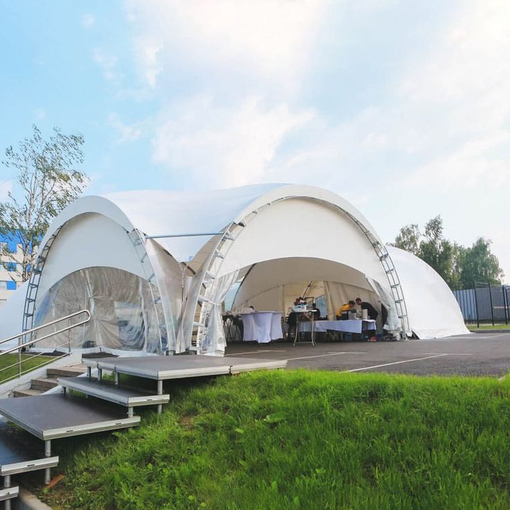 Pyramid Dome Tent
